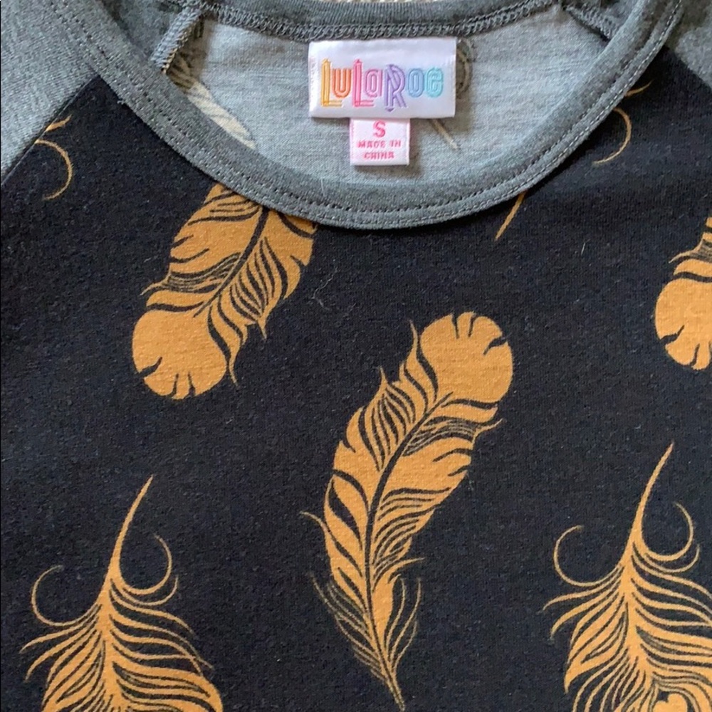 LulaRoe Randy Top, never worn - Picture 2 of 2